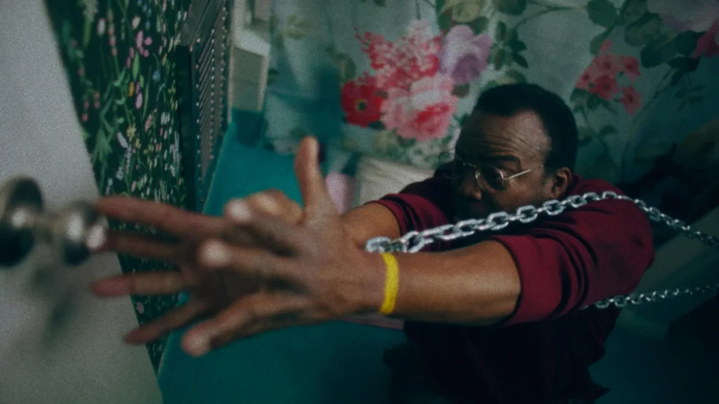 Dead Mail Still Frame